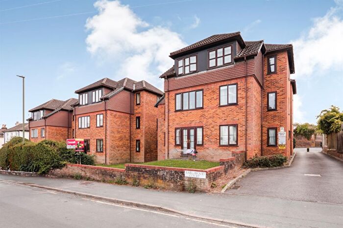 2 Bedroom Flat For Sale In Earlswood Road, Redhill, RH1