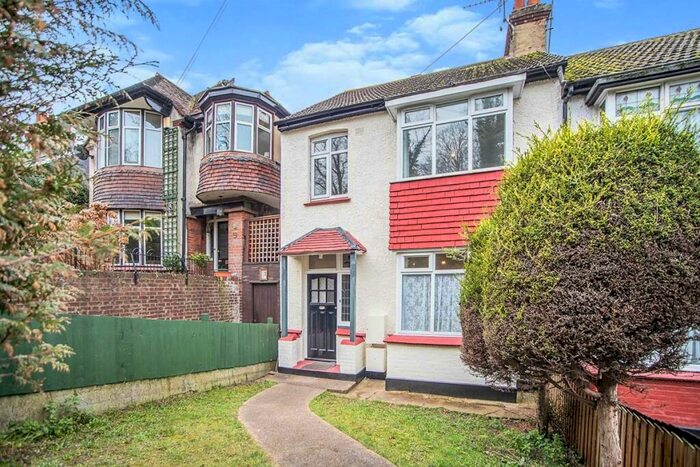 3 Bedroom Semi-Detached House To Rent In Maidstone Road, Chatham, Kent, ME4