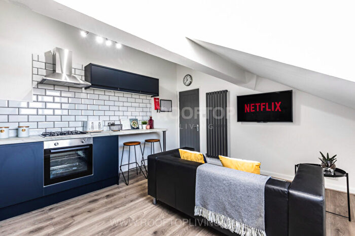 2 Bedroom House To Rent In Queens Road, Leeds, LS6