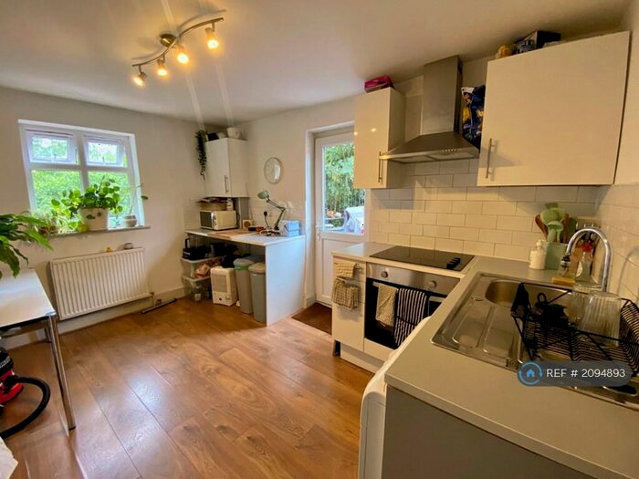 1 Bedroom Flat To Rent In Mabley Street, London, E9