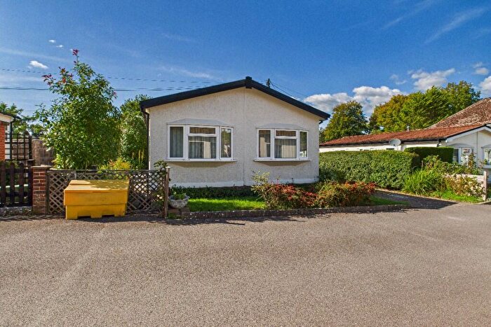 2 Bedroom Park Home For Sale In Hillcrest, Boxhill Road, Tadworth, Surrey, KT20