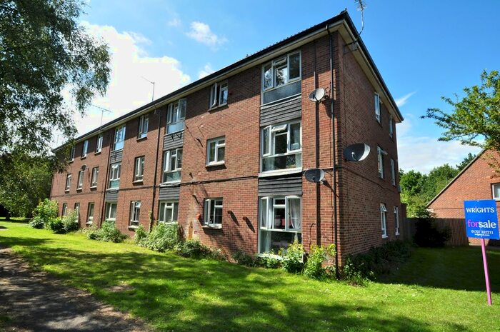 1 Bedroom Flat To Rent In Aldbury Grove, Welwyn Garden City, AL7