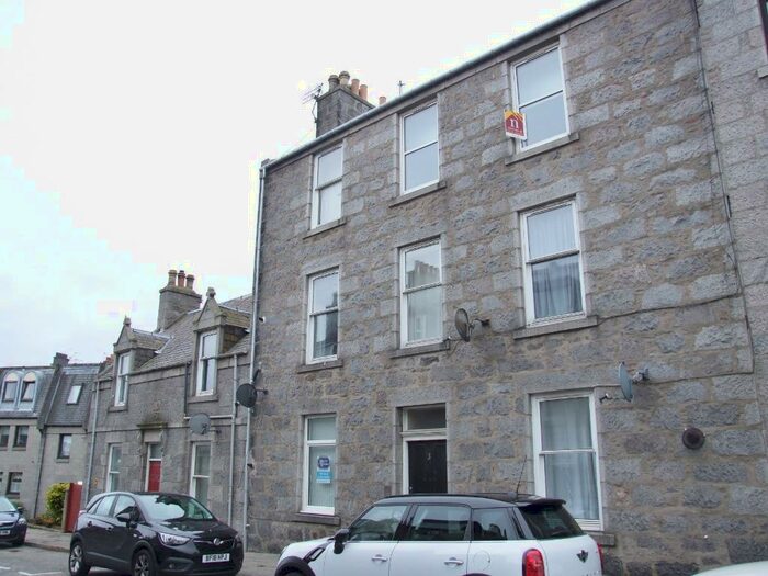 2 Bedroom Flat To Rent In Eden Place, Rosemount, Aberdeen, AB25