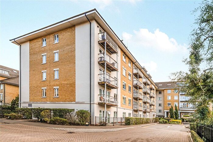 2 Bedroom Flat For Sale In Park Lodge Avenue, West Drayton, UB7
