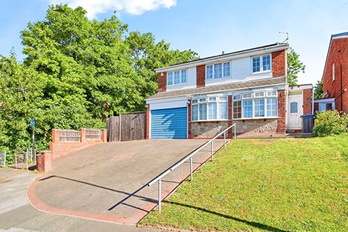 5 Bedroom Detached House For Sale In Middleton Gardens, Birmingham, West Midlands, B30