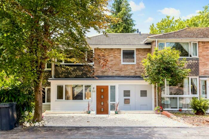 4 Bedroom Terraced House To Rent In Warwick Close Winchester, SO23