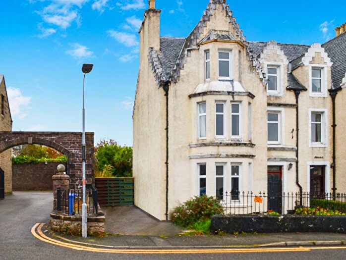 6 Bedroom Semi-Detached House For Sale In Lewis Street, Stornoway, HS1