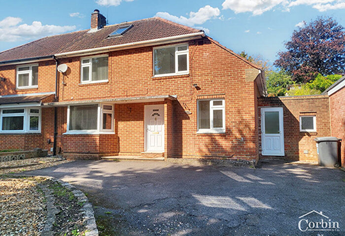 2 Bedroom House To Rent In Poole Lane, Bournemouth, Dorset, BH11