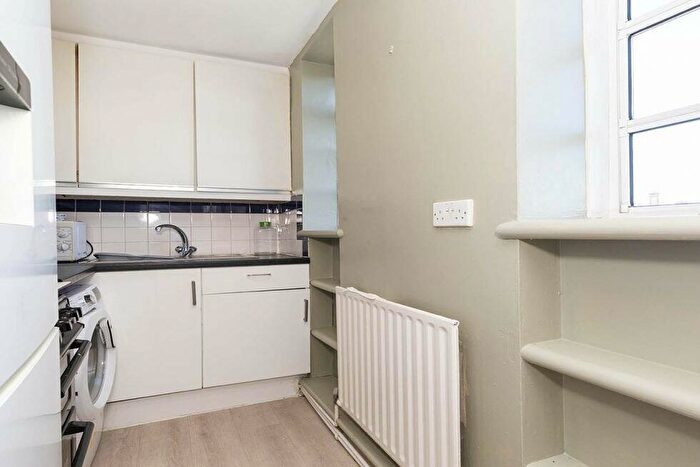 1 Bedroom Flat To Rent In Mornington Crescent, Camden, NW1