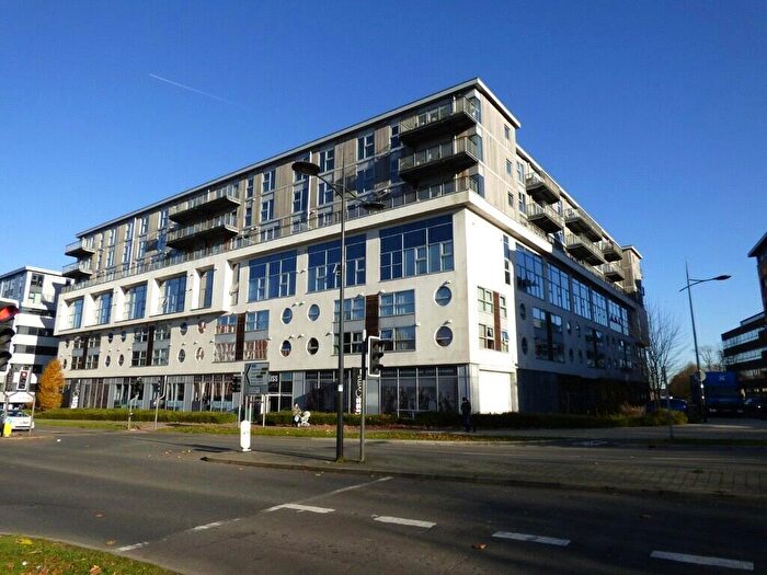 1 Bedroom Apartment To Rent In Paramount, Beckhampton Street, Swindon, Wiltshire, SN1
