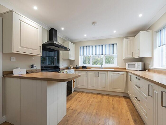 4 Bedroom Detached House For Sale In Middle Ridge Lane, Corton Denham, DT9