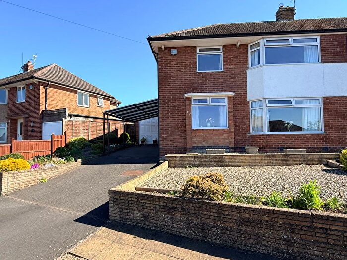 3 Bedroom Semi Detached House For Sale In Seagrave Drive, Oadby, LE2