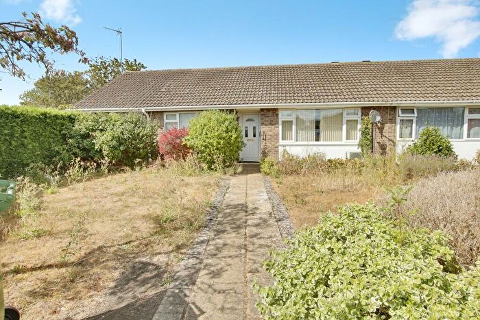 4 Bedroom Semi-Detached Bungalow For Sale In Meadow Way, Wimblington, PE15