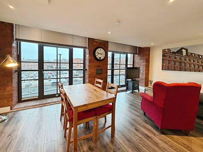 1 Bedroom Flat To Rent In Crispin Lofts, New York Road, Leeds, West Yorkshire, LS2