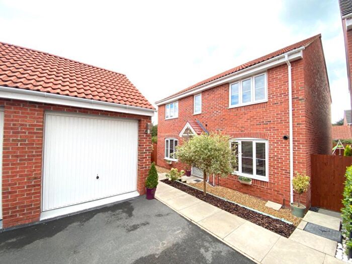 4 Bedroom Detached House For Sale In First Oak Drive, Clipstone Village, NG21
