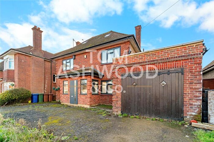 6 Bedroom Detached House For Sale In Park Road, Stanford-Le-Hope, SS17