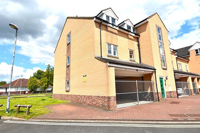 2 Bedroom Flat To Rent In Feversham Gate, York, YO31