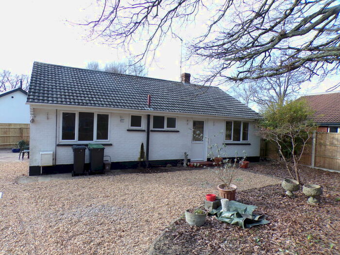 2 Bedroom Bungalow To Rent In Ringwood, BH24