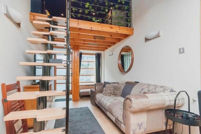 Studio To Rent In Belford Mews, Edinburgh, EH4