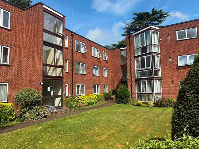 2 Bedroom Apartment To Rent In Park View, Hoddesdon, EN11