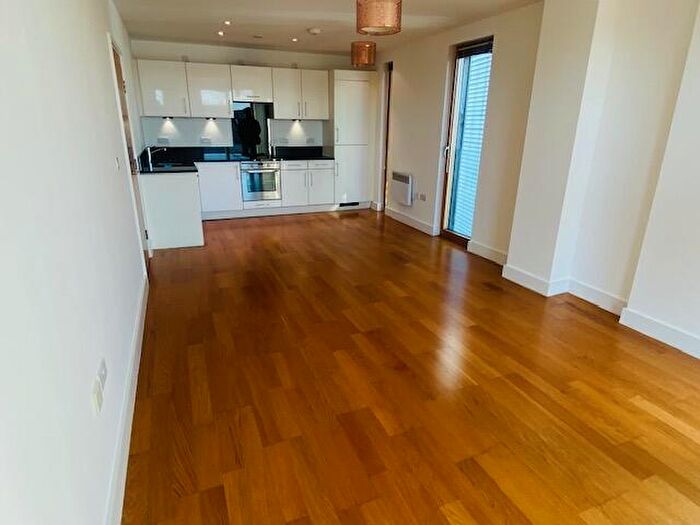 2 Bedroom Property To Rent In Dock Head Road, Chatham, ME4