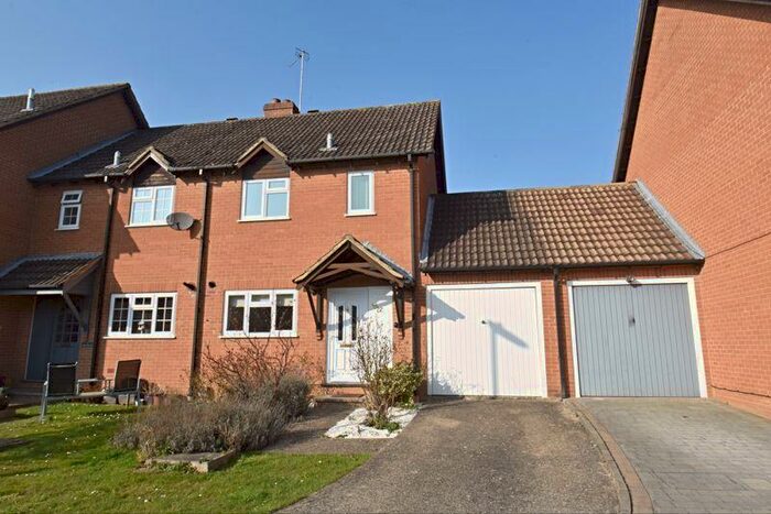 2 Bedroom Semi-Detached House To Rent In Dewpond Walk, Basingstoke, RG24