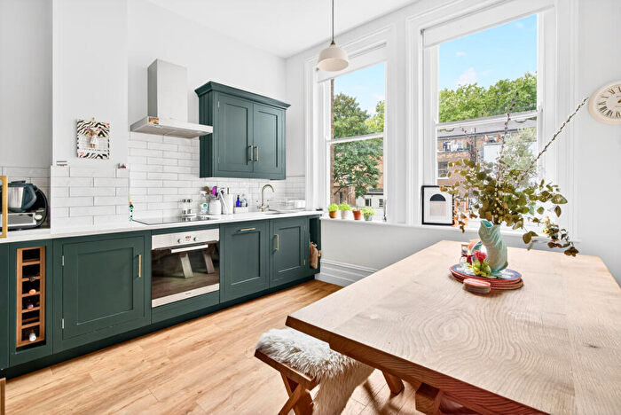 2 Bedroom Apartment To Rent In Petherton Road, London, N5