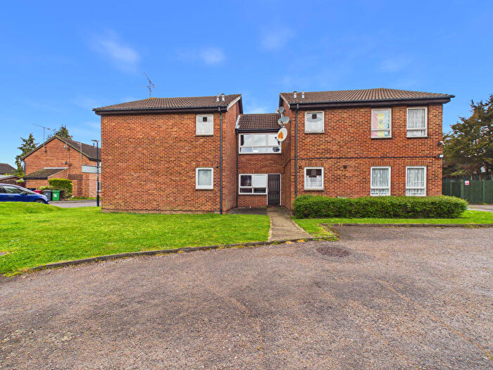Apartment To Rent In Fotheringay Gardens, Slough, Berkshire, SL1