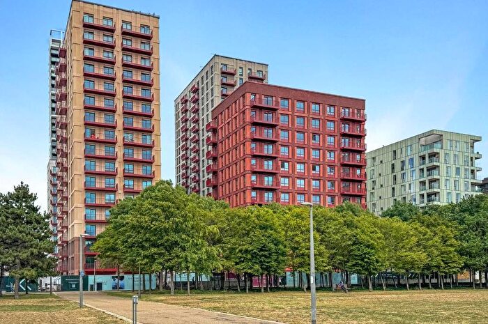 2 Bedroom Flat To Rent In Mabyn Lane, London, SE10