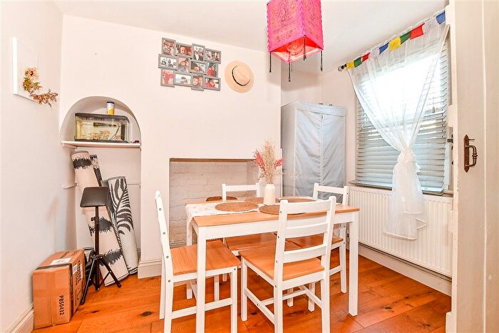 3 Bedroom Terraced House For Sale In Waterloo Place, Tonbridge, Kent, TN9