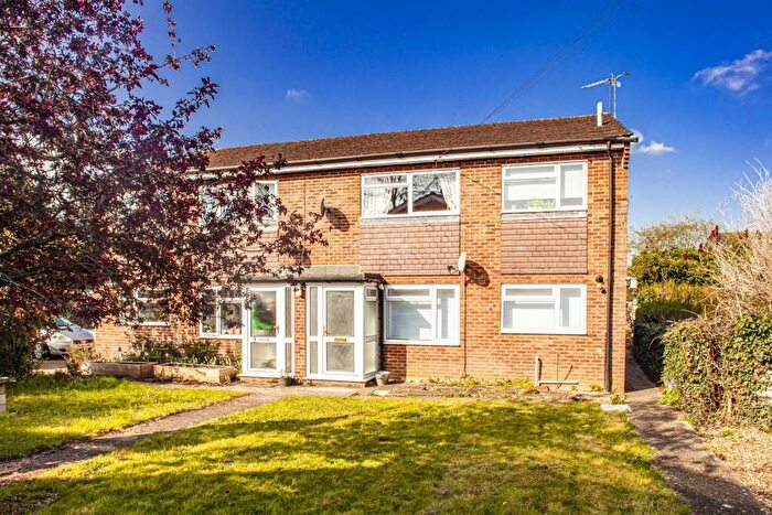2 Bedroom Apartment For Sale In Westview, Pangbourne On Thames, RG8