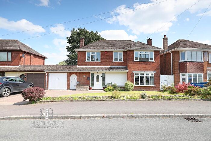 3 Bedroom Detached House For Sale In Sutherland Crescent, Blythe Bridge, Staffordshire, ST11