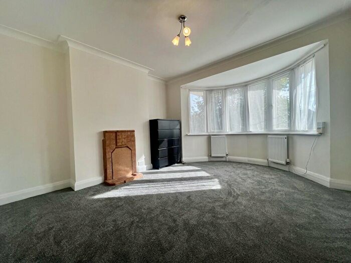 1 Bedroom Apartment To Rent In Imperial Drive, Harrow, HA2
