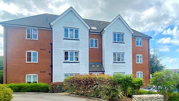 2 Bedroom Flat To Rent In Ryder Court, The Links, Herne Bay, CT6