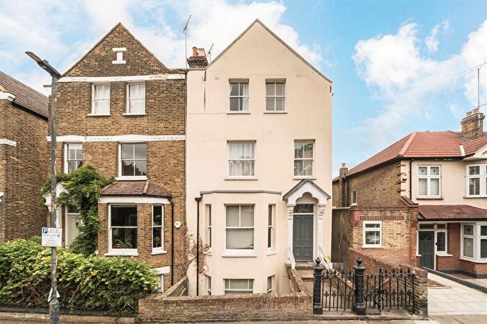 1 Bedroom Flat To Rent In Mycenae Road, Blackheath, SE3