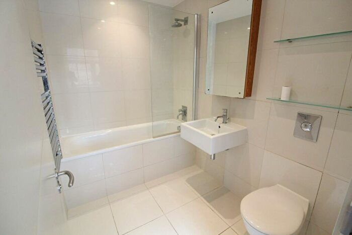 2 Bedroom Apartment To Rent In Richmond Terrace, BN2
