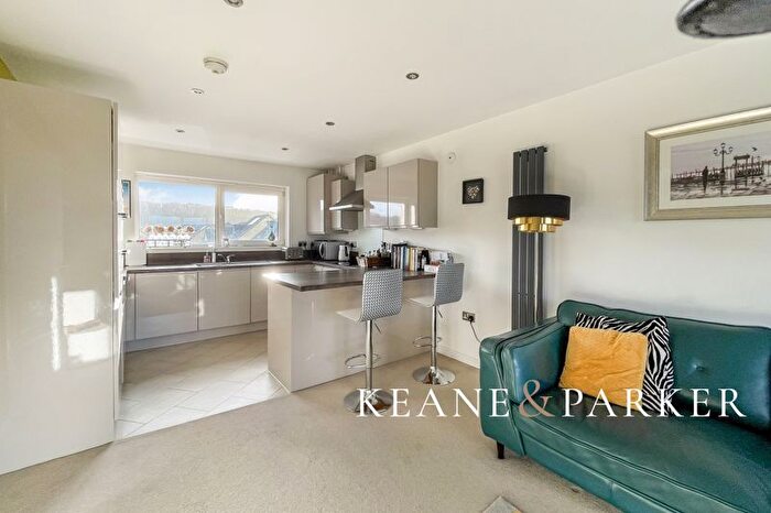 2 Bedroom Flat For Sale In Causeway View, Plymouth, PL9