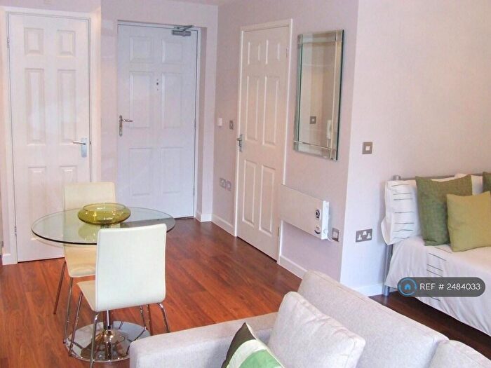 Studio To Rent In Staveley Road, Sheffield, S8