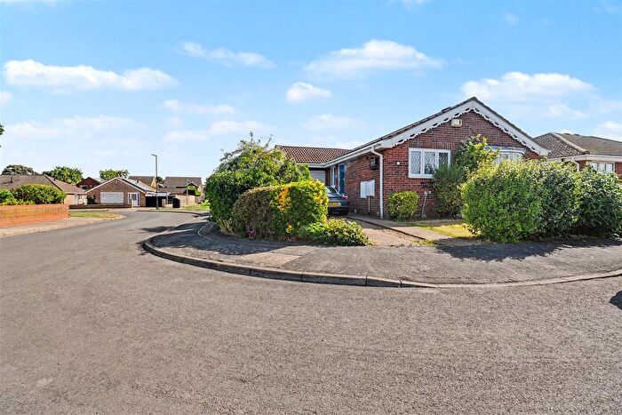 3 Bedroom Bungalow For Sale In Billinghay Court, Cleethorpes, DN35
