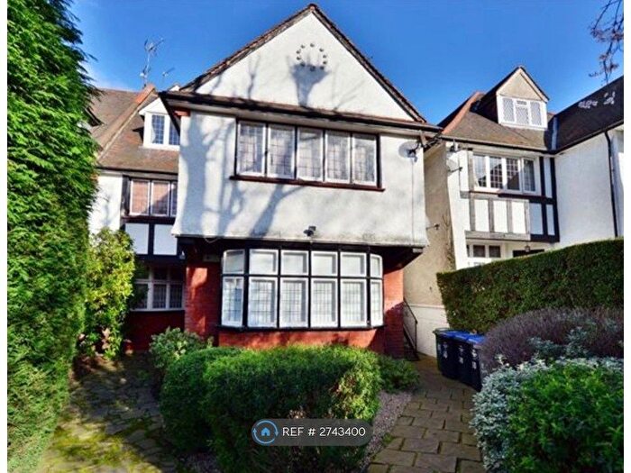 2 Bedroom Flat To Rent In Teignmouth Road, London, NW2