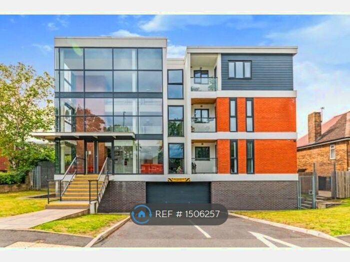 2 Bedroom Flat To Rent In Hall Lane, Manchester, M23