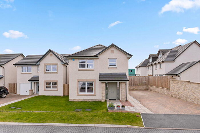 3 Bedroom Detached House For Sale In James Young Avenue, Uphall Station, Livingston, West Lothian, EH54