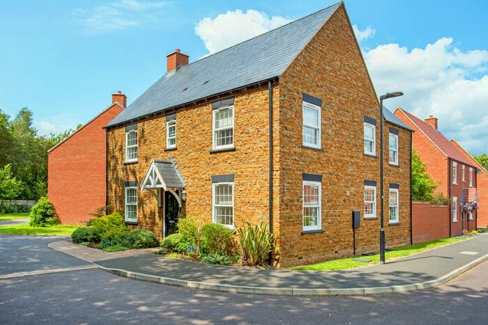 4 Bedroom Detached House For Sale In Daedas View, Deddington, OX15