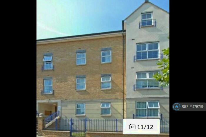 2 Bedroom Flat To Rent In Richmond Road, Kingston Upon Thames, KT2
