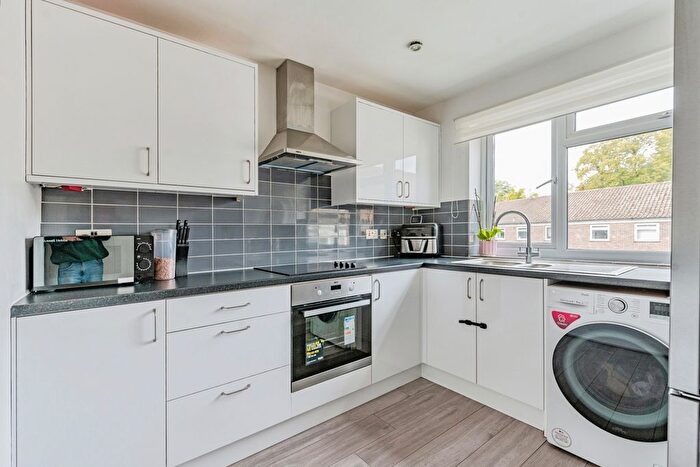 2 Bedroom Flat For Sale In Addiscombe Road, Croydon, CR0