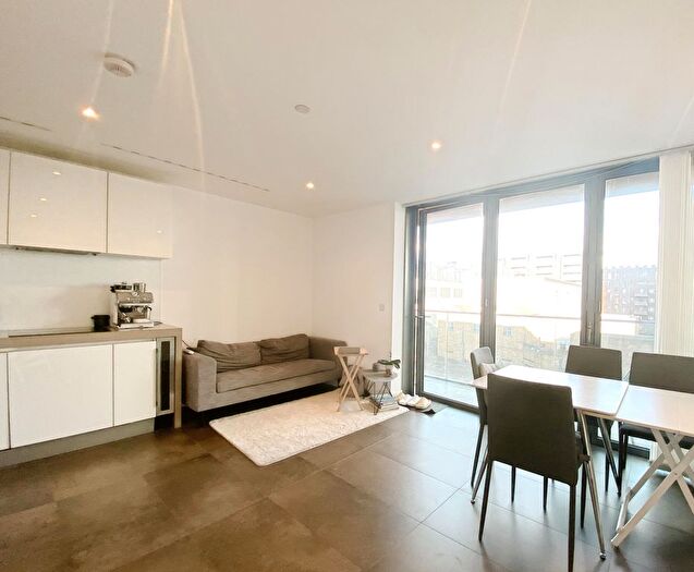 1 Bedroom Flat To Rent In Book House, City Road, London, EC1V