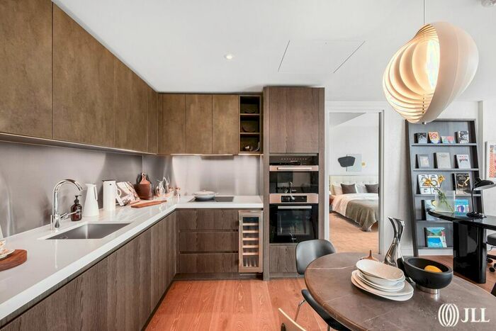 1 Bedroom Flat To Rent In Carnation Way, London, SW8