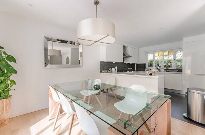 3 Bedroom Property To Rent In Oak Park Gardens, Southfields, London, SW19