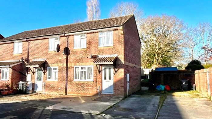 2 Bedroom End Of Terrace House For Sale In Crib Close, Chard, Somerset, TA20