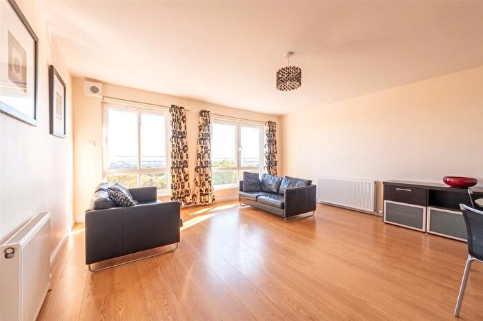 2 Bedroom Flat For Sale In Midstocket View, Aberdeen, Aberdeenshire, AB15